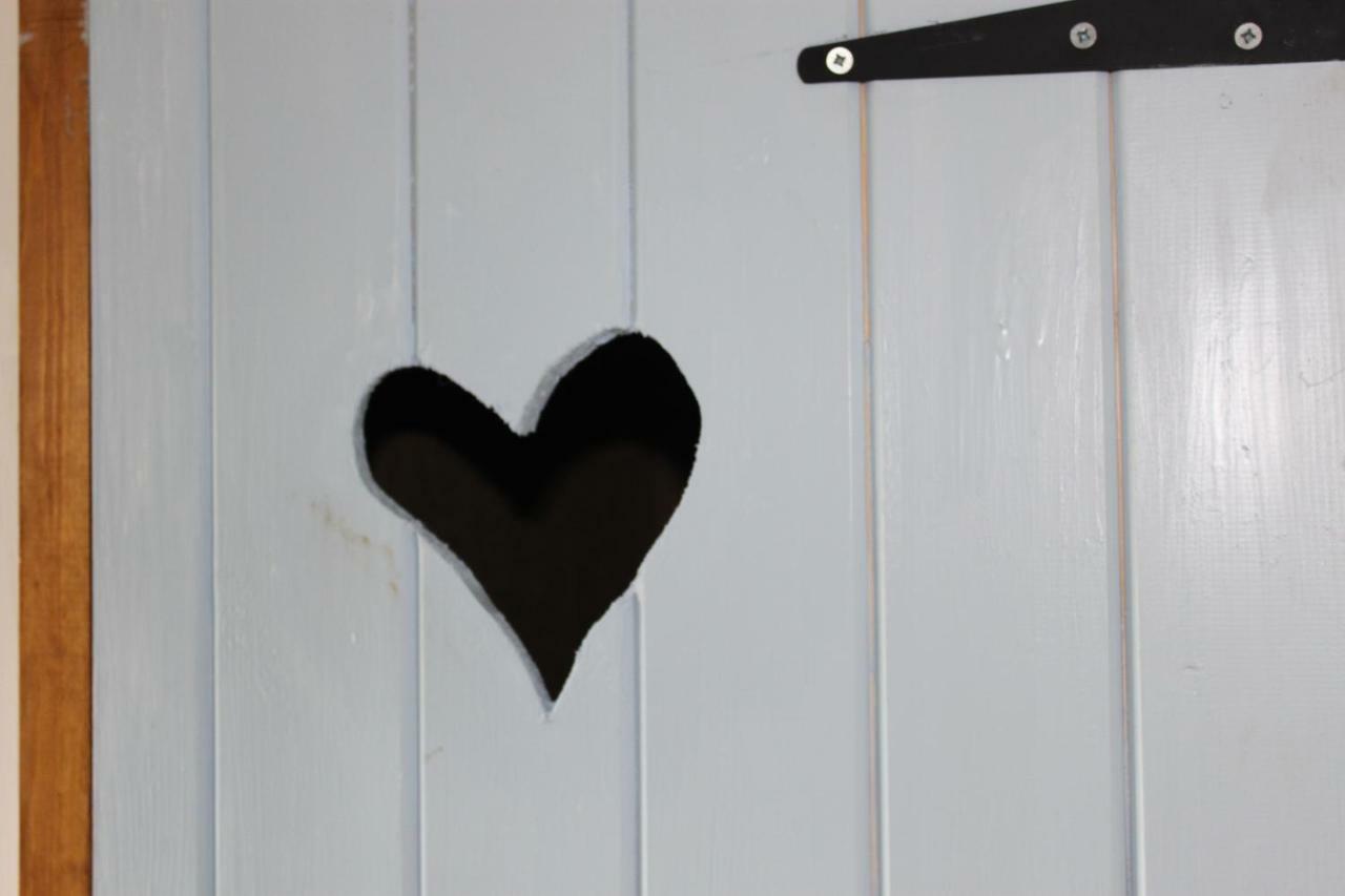 The Old Apple Shed Cosy Heated Cottage In A Meadow Close To The Charming Village Of Bethersden Ashford  Exterior photo